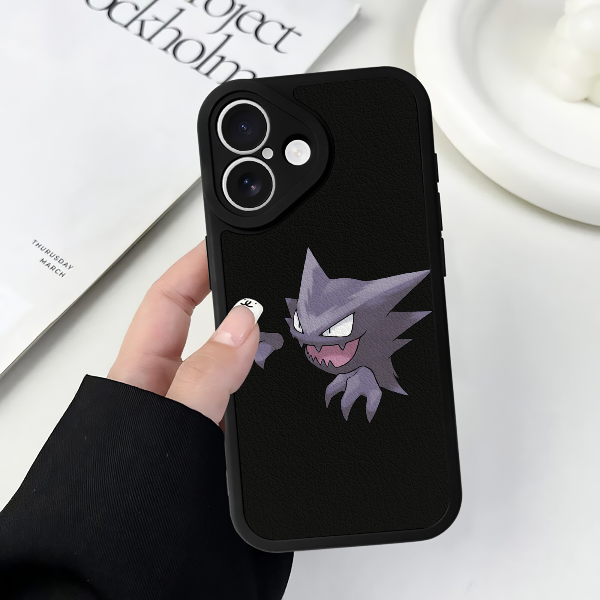 （画像用） ポケットモンスター Pokémon 【iPhone 16シリーズ対応】シリコンスマホケース（レザー調） 材質：シリコン
